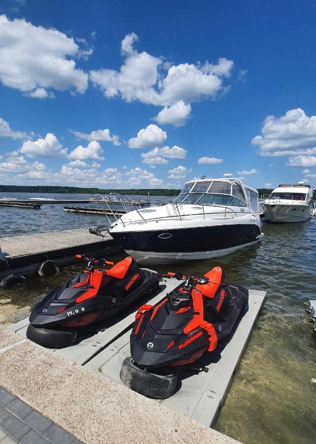Marina Apartments And Jet Ski เอากุสตูฟ ภายนอก รูปภาพ